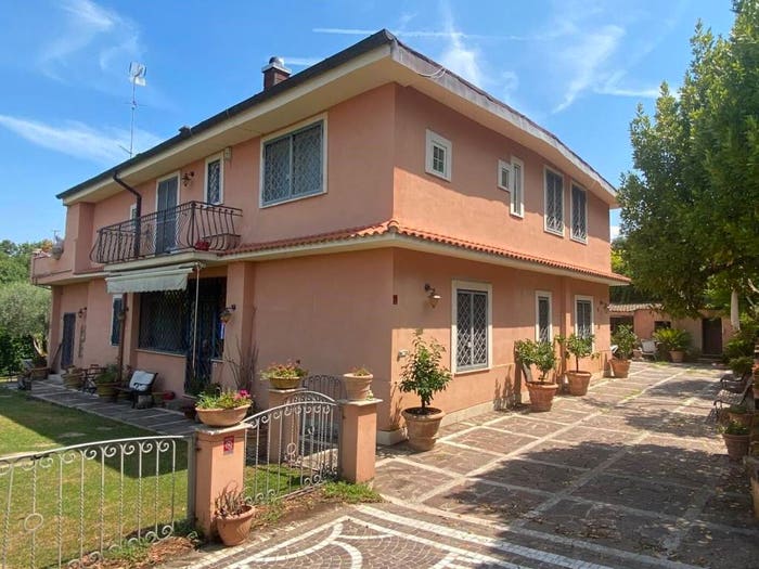 Casa con 6 locali in vendita in Via delle Cerqueta, Castel Madama