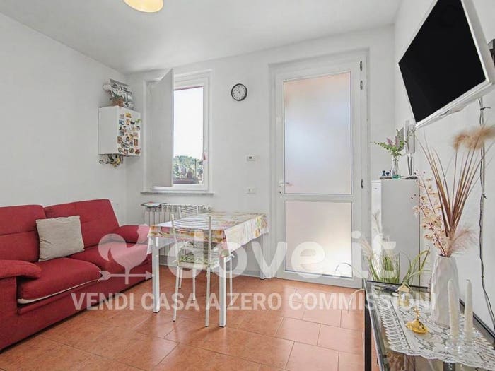Appartamento bilocale in vendita in Via Roncole, Roncole, Montescano