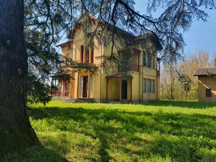 Casa con 6 locali in vendita in Località Catenoni, Borgonovo Val Tidone