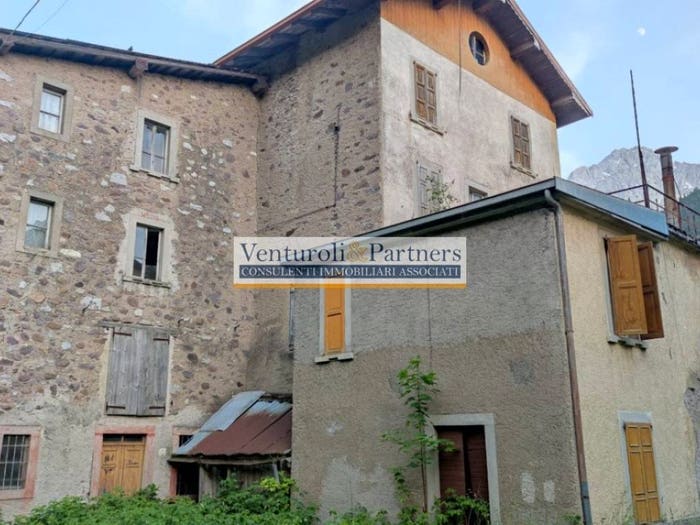 Casa con 6 locali in vendita in Via Scalina, Centro, Schilpario