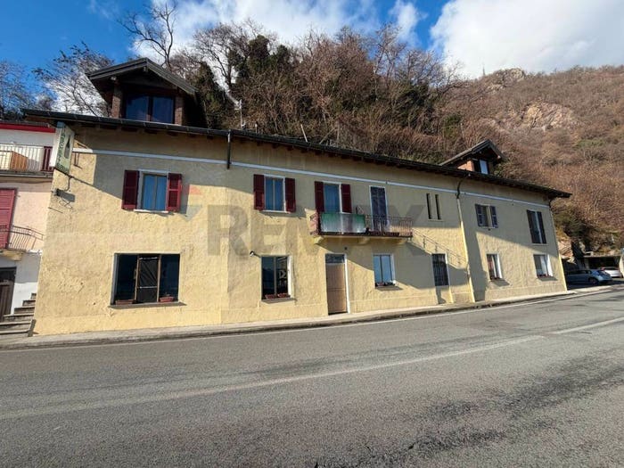Casa con 6 locali in vendita in San Bartolomeo, Cannobio