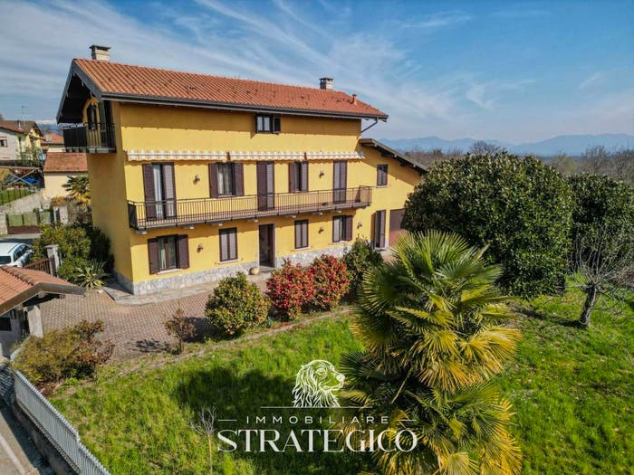 Casa con 6 locali in vendita in Via Vallone, Gattico, GatticoVeruno