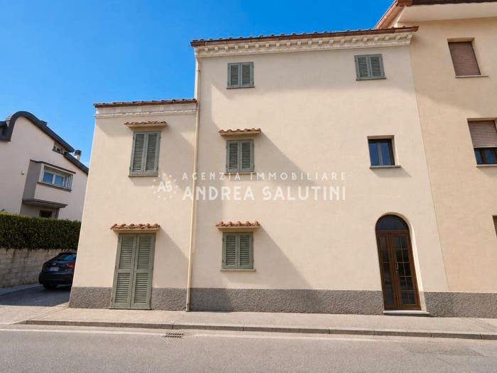 Casa con 6 locali in vendita in Via Novembre, Montecastello Treggiaia I Fabbri, Pontedera