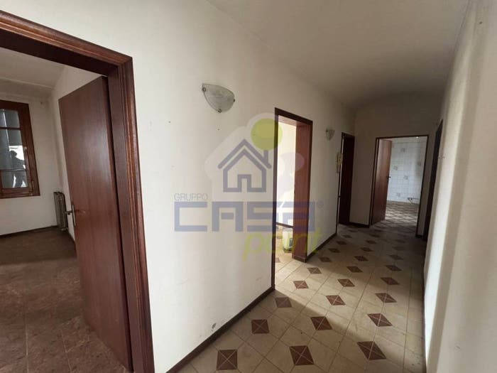 Appartamento con 6 locali in vendita in via Avanzi, Centro, Luzzara