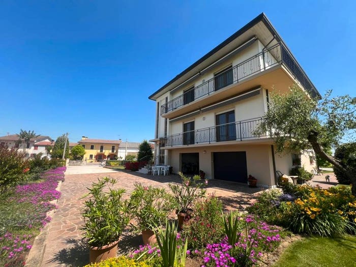 Casa con 6 locali in vendita in Via Mozza, Sossano