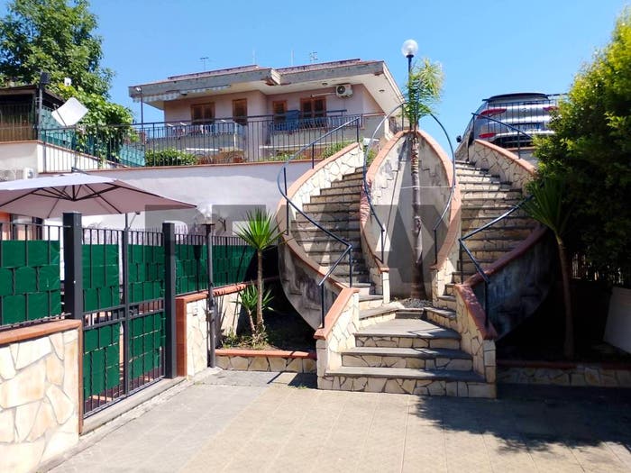 Casa quadrilocale in vendita in Via Sant' Anna, Centro, Mascali