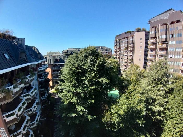Appartamento con 5 locali in vendita in Via Ippodromo, Trenno, Milano