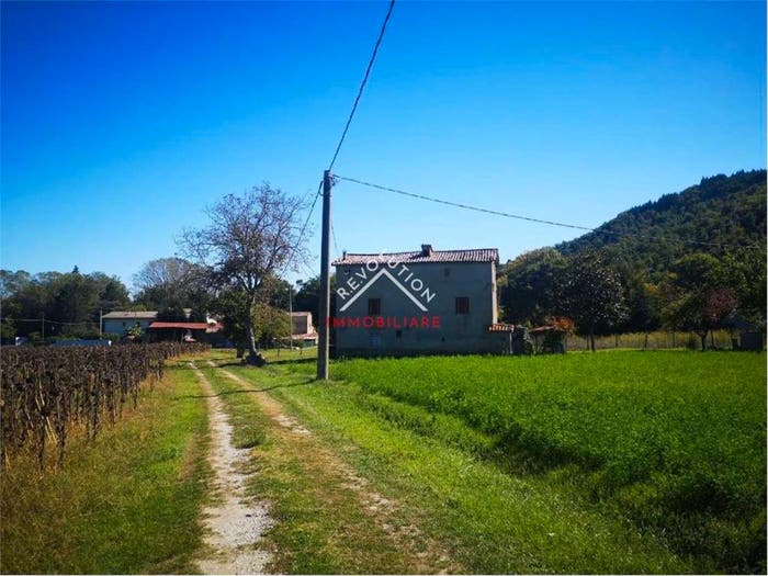 Casa con 6 locali in vendita in Vocabolo Scarzola, Città di Castello