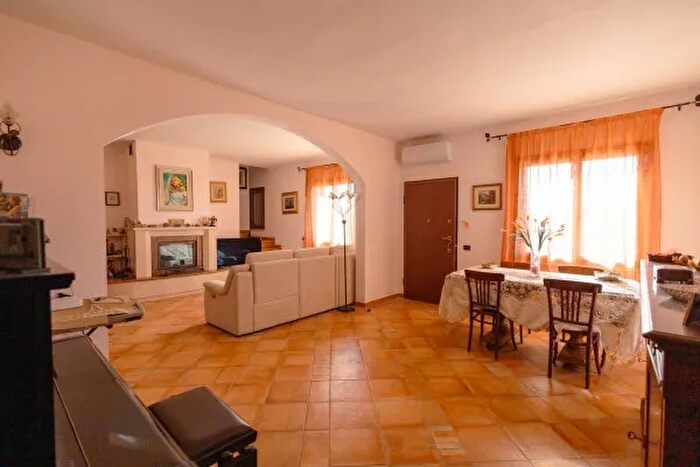 Casa con 5 locali in vendita in Sp Gall, Sannicola