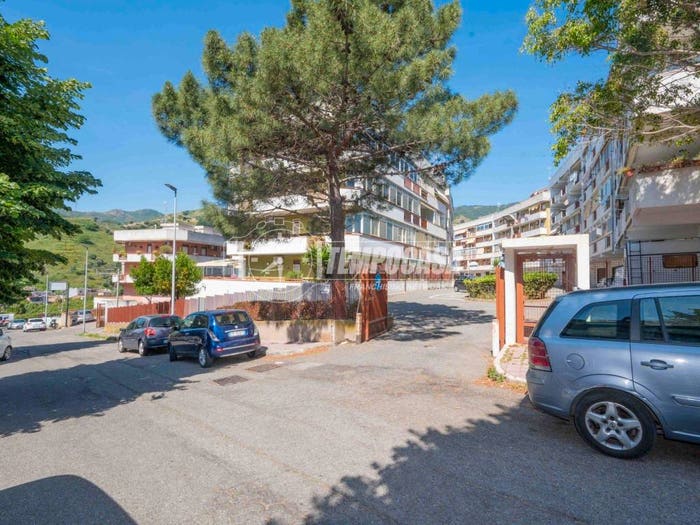 Appartamento quadrilocale in vendita in Via Ernesto Cianciolo E, Bordonaro Cumia, Messina