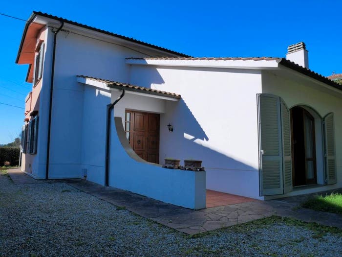 Casa con 6 locali in vendita in Via Eugenio Montale, Villanuova Piovola, Empoli