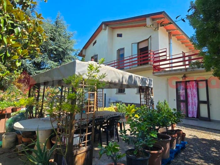 Casa con 6 locali in vendita in Località San Zeno, San Zeno, Arezzo