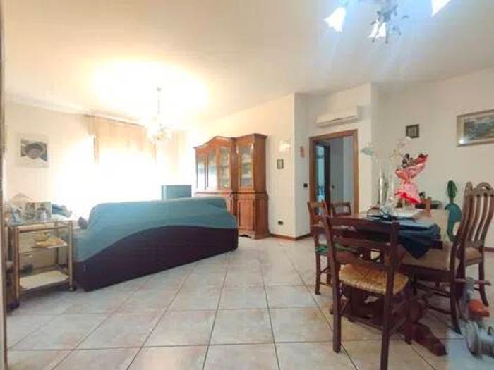 Appartamento con 5 locali in vendita in Via Europa, Centro, Quarrata