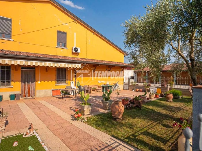 Appartamento trilocale in vendita in Via Sant'Eurosia D, Centro, Montichiari