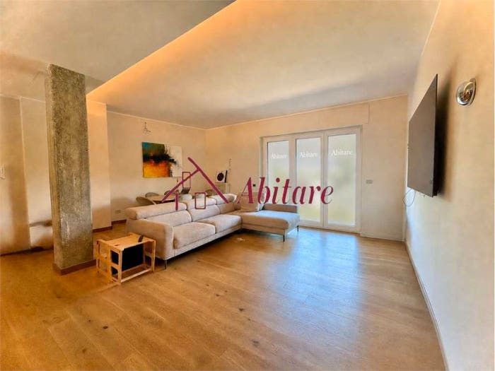 Appartamento con 6 locali in vendita in Via Giuseppe Miroglio, Borgo Piave Corso Europa Zona Ferrero, Alba