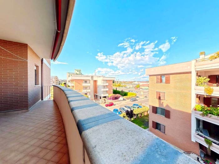 Appartamento trilocale in vendita in Via Pallanza, Casalotti, Roma