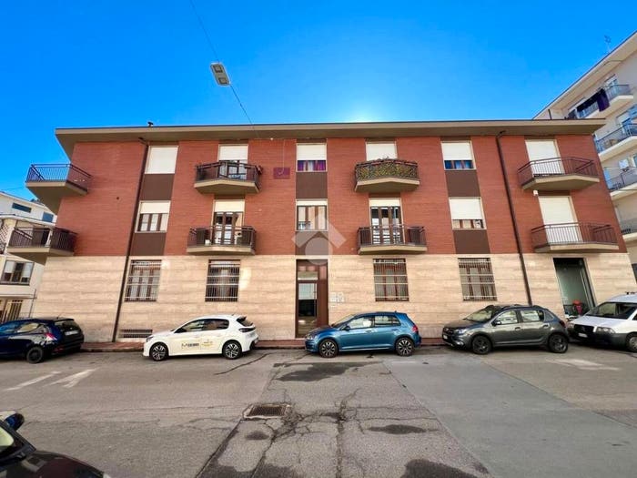 Appartamento quadrilocale in vendita in Via Rio Misureto, Corso Langhe Moretta Corso Cortemilia, Alba