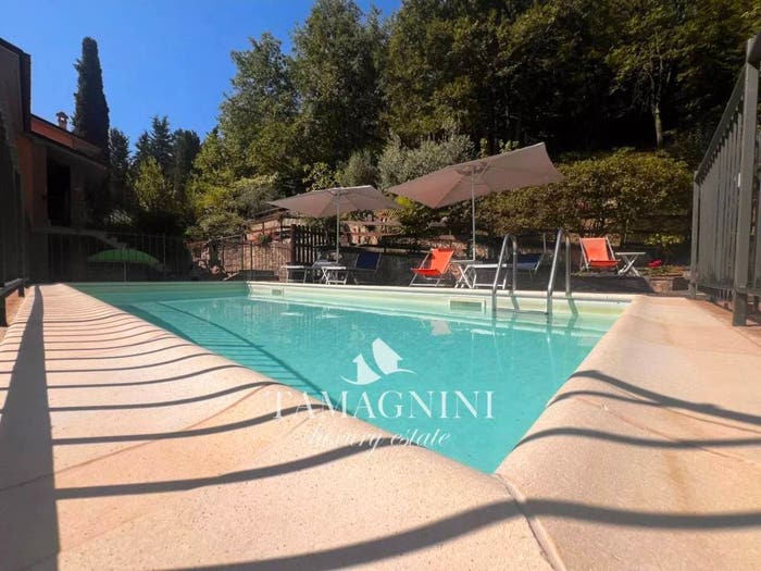 Casa con 6 locali in vendita in Sarteano