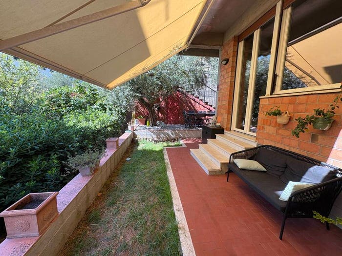 Appartamento con 6 locali in vendita in Scalinata Gerolamo Guidoni, Colli, La Spezia