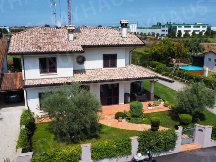 Casa con 6 locali in vendita in VIA BELLINI, Gatteo