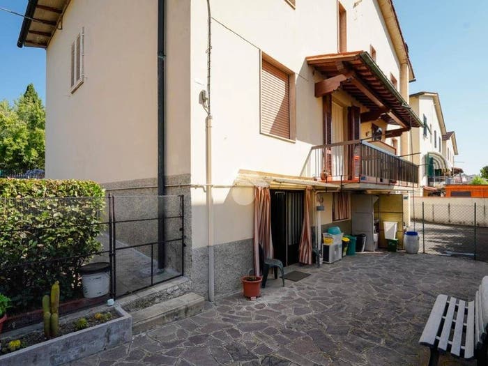 Casa con 6 locali in vendita in Via Pontormo, Centro, Poggio a Caiano