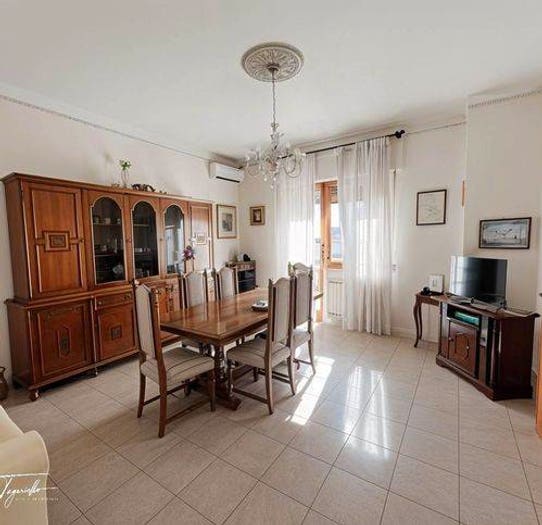 Appartamento quadrilocale in vendita in Via Orsini, Palagiano
