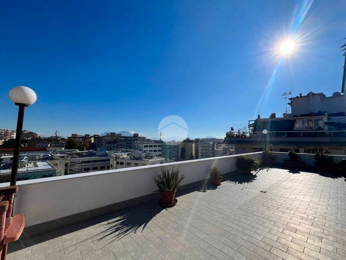Appartamento trilocale in vendita in Via San Giacomo dei Capri, Arenella, Napoli