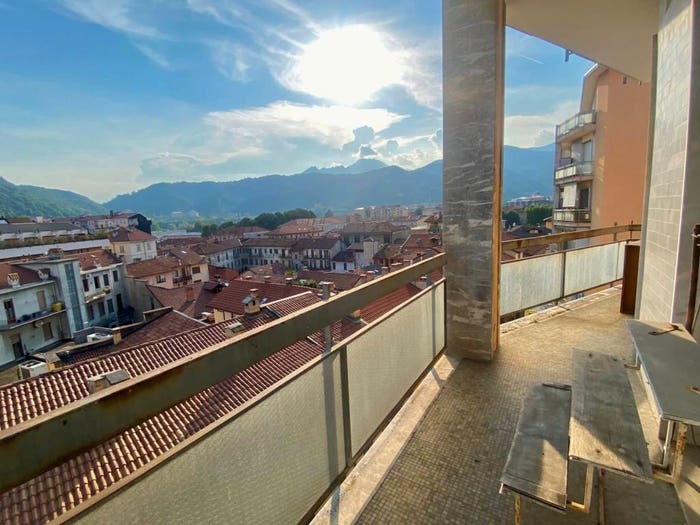 Appartamento quadrilocale in vendita in Piazza Giuseppe Mazzini, Centro, Borgosesia