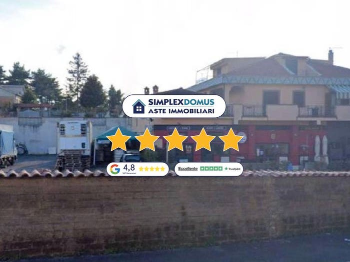 Appartamento con 6 locali in vendita in Via Capo D Acqua, Semicentro, Marino