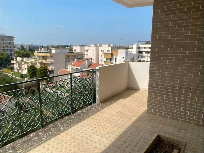 Appartamento con 6 locali in vendita in Via Capitano Ritucci, San Lazzaro, Lecce