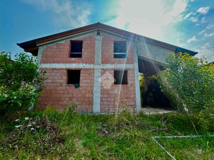 Casa con 5 locali in vendita in Via Marostica, Centro, Maser