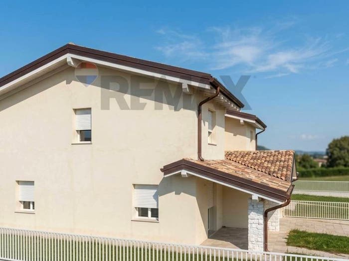 Appartamento quadrilocale in vendita in Sant'Antonio Bredazzane, Montichiari