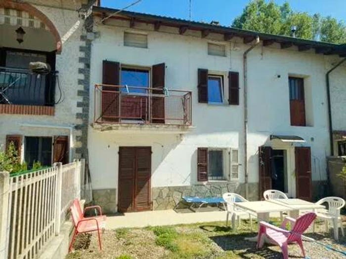 Casa con 5 locali in vendita in Vicolo Barberis, Centro, Frascaro