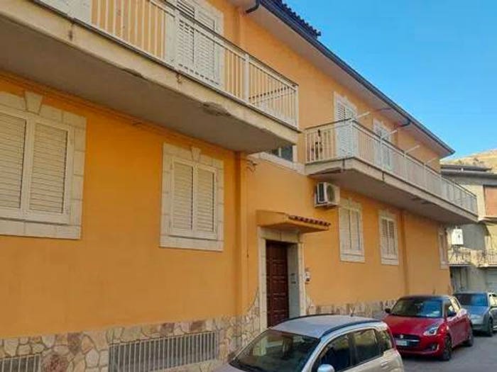 Casa con 6 locali in vendita in Via Immacolata No Number, Cattolica Eraclea