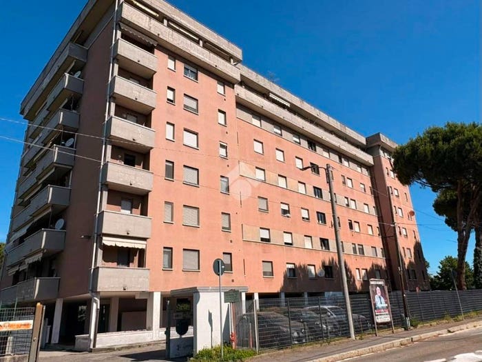 Appartamento trilocale in vendita in Via dei Salici, Caiello, Gallarate