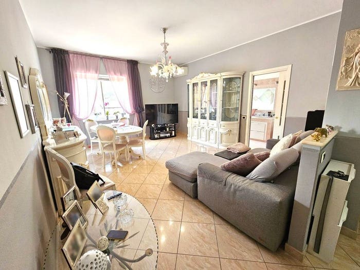 Appartamento con 5 locali in vendita in Via Pietro Micca, San Martino, Legnano