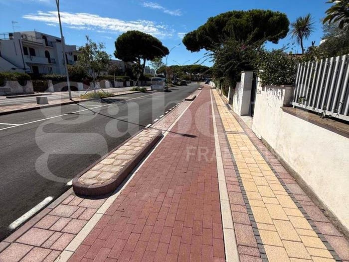 Appartamento con 5 locali in vendita in Viale delle Vele, Montalto Marina, Montalto di Castro