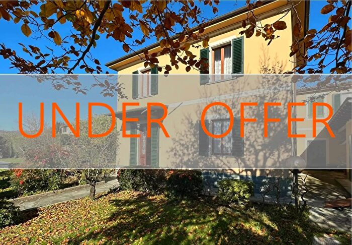 Casa con 15 locali in vendita in Via Foresta di Sopra, Barga