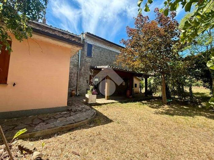 Casa con 5 locali in vendita in Via Cassia, Centro, Montefiascone