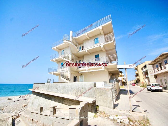 Appartamento trilocale in vendita in Via Trazzera Marina, Centro, Capo d'Orlando