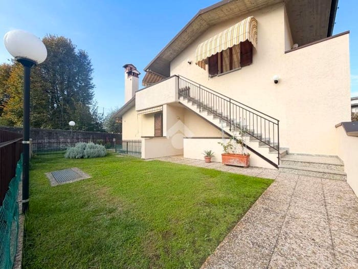 Appartamento quadrilocale in vendita in Via san francesco, Centro, Passirano