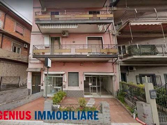 Appartamento con 5 locali in vendita in Via Cristoforo Colombo, Biancavilla