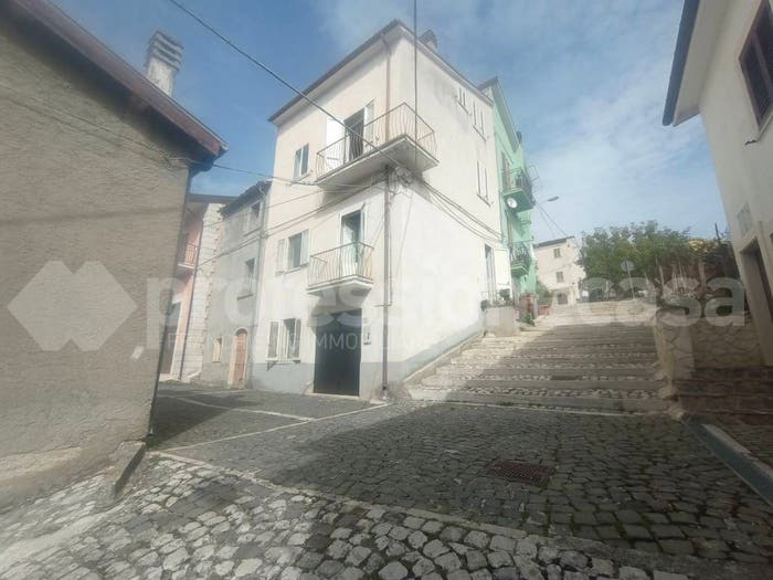 Casa trilocale in vendita in Via Roma, Ateleta
