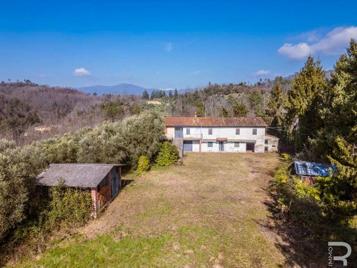 Casa con 6 locali in vendita in Via Cessana, Borgo A Buggiano, Buggiano