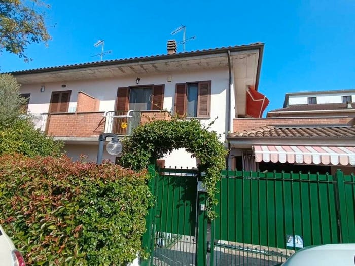 Casa quadrilocale in vendita in Via Moglia, Centro, Retorbido