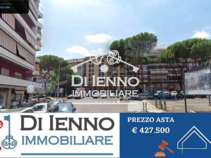 Appartamento con 6 locali in vendita in Colli Albani, Roma