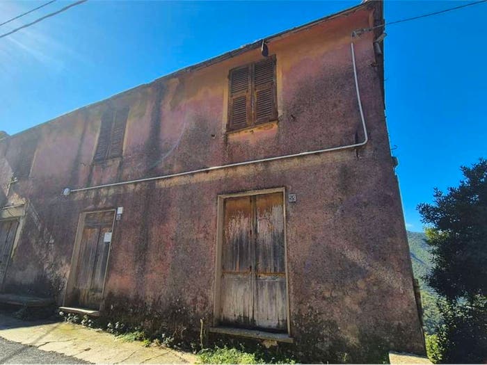 Casa con 6 locali in vendita in Via Piè di Rosso, Piane Di Rosso, Davagna