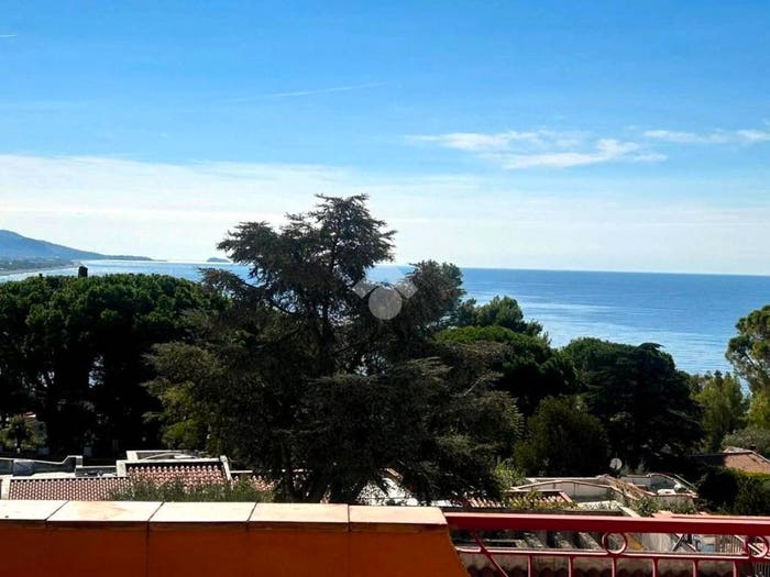 Appartamento trilocale in vendita in Via Raffaele Sanseverino, Baia del Carpino Petrosa Piano Grande, Scalea