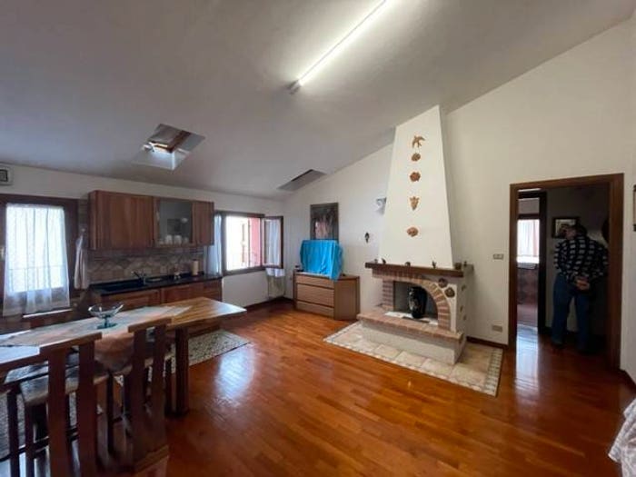 Appartamento trilocale in vendita in Viale Roma, Centro, Monghidoro