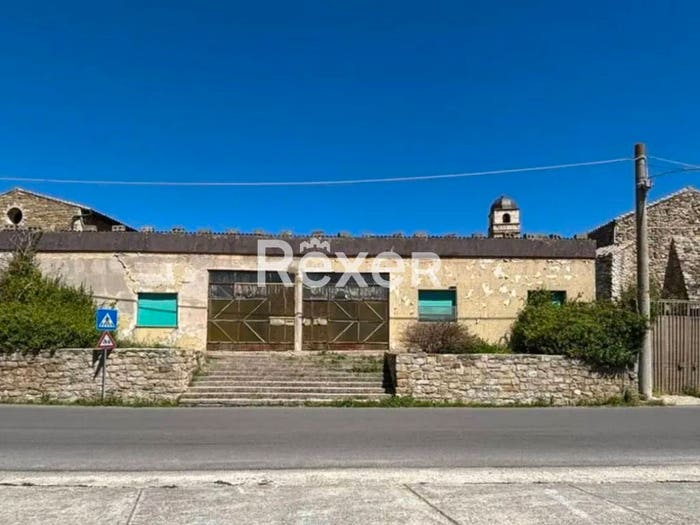 Casa con 6 locali in vendita in Via Selegas, Suelli